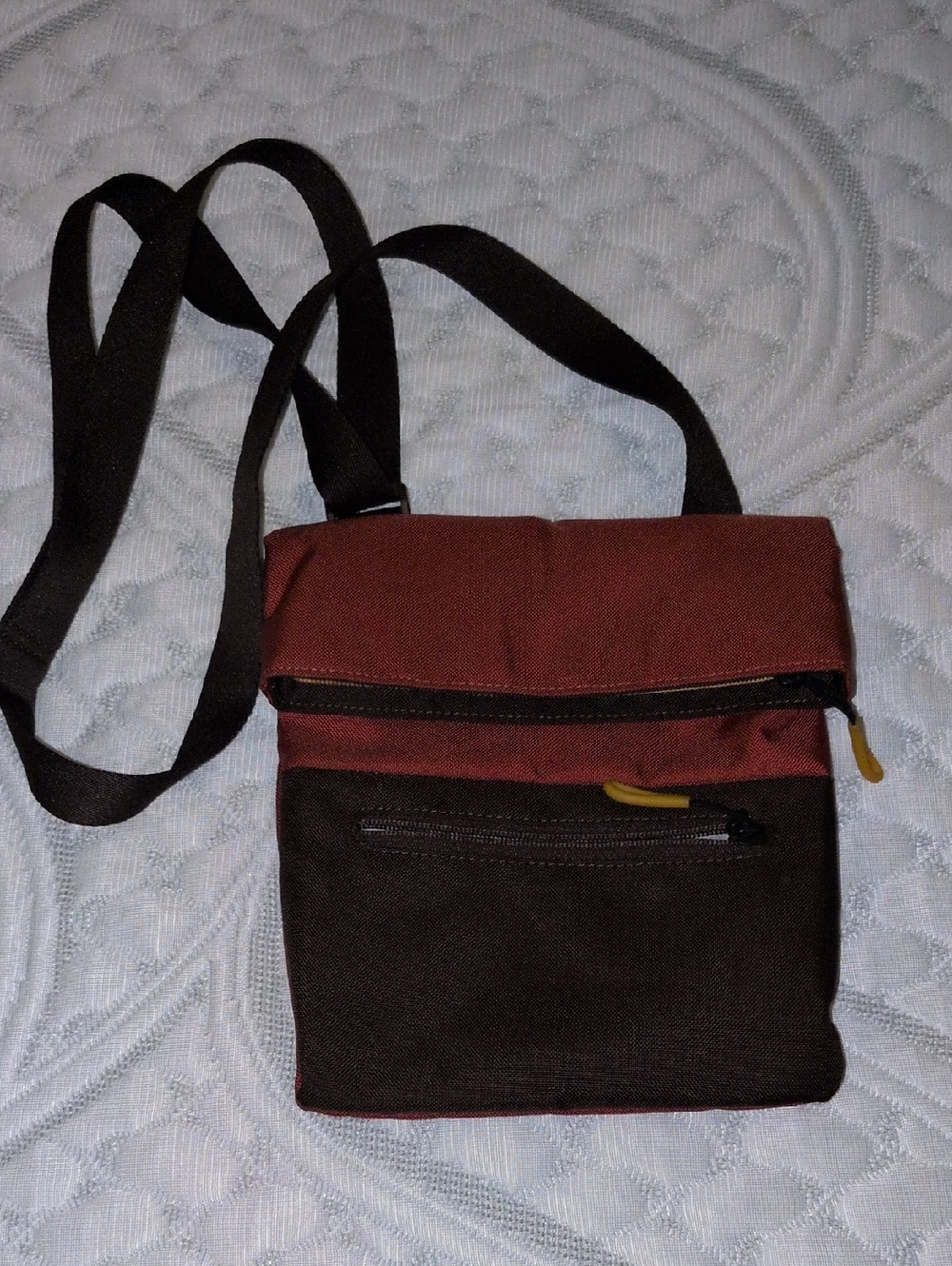EUC Sherpani Pica Two-Tone Crossbody - Brown & Rust